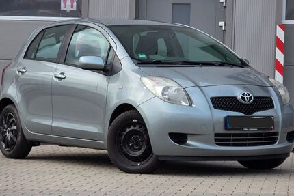 Toyota Yaris 175.800 km 4.480 &euro; Friedrichsdorf (10 Min. nördlich von Frankfurt/M) 61381