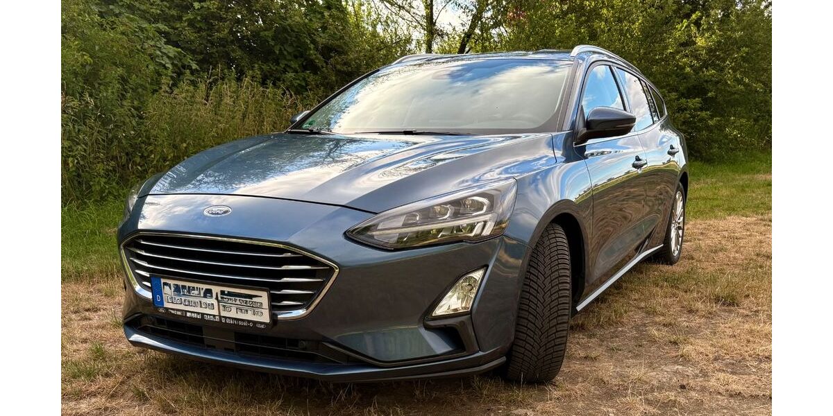 Ford Focus 87.300 km 14.900 &euro; Niddatal 61194