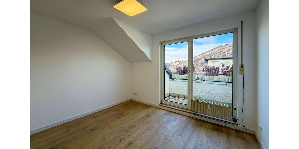 Dachgeschoßwohnung Friedberg (Hessen) - 3 Zimmer, 82 m&sup2;, 1.045&euro; | Angebot:24802461