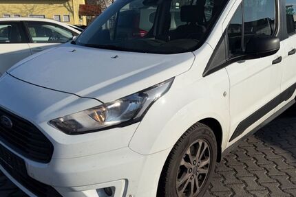 Ford Tourneo 99.000 km 14.999 &euro; Büdingen 63654