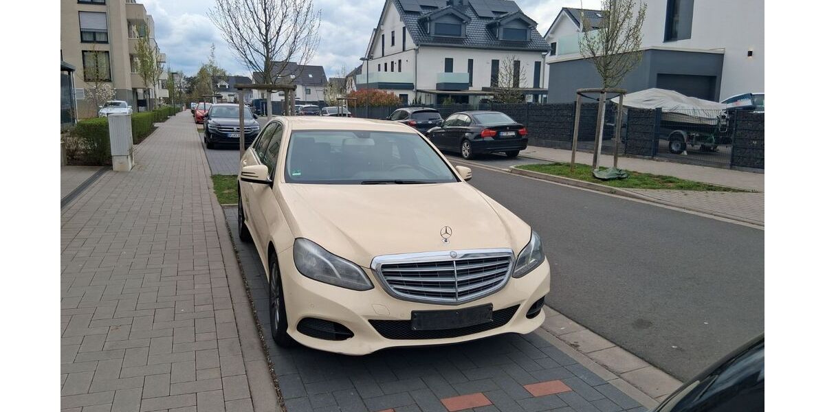 Mercedes-Benz E 200 429.000 km 3.950 &euro; Frankfurt am Main 60386