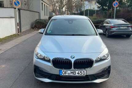 BMW 218 270.000 km 6.950 &euro; Offenbach 63071