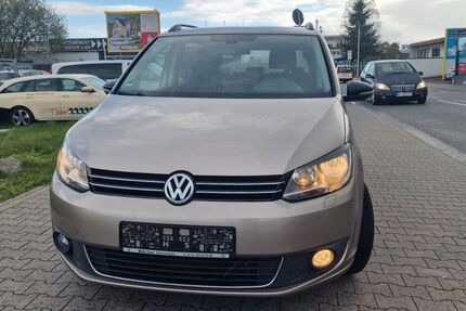 VW Touran 263.000 km 5.900 &euro; Dietzenbach 63128