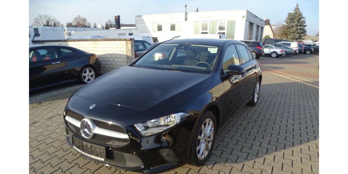 Mercedes-Benz A 250 e Navigation, aktiver Parkassist, AppleCarpl 51.538 km 20.890 &euro; Rodgau 63110