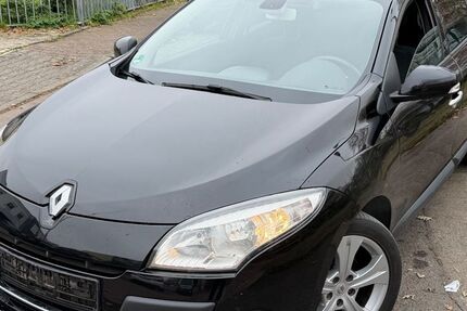 Renault Megane 282.100 km 2.499 &euro; Frankfurt am Main 65933