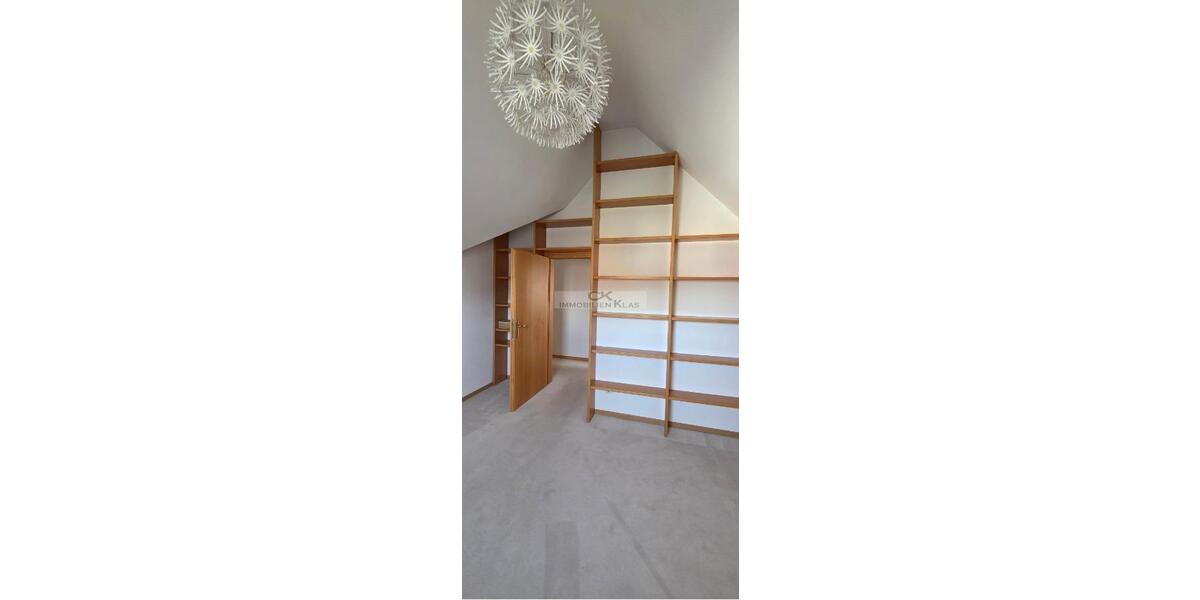 Reihenhaus Frankfurt am Main Nord-West - 6 Zimmer, 174 m&sup2;, 2.790&euro; | Angebot:25760151