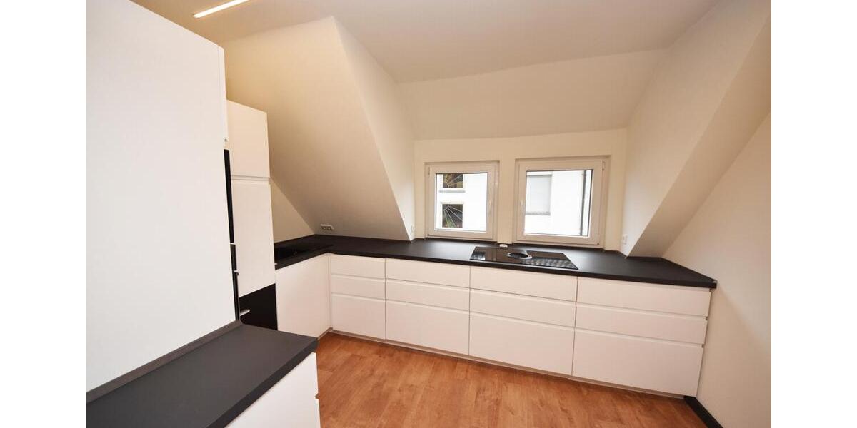 Dachgeschoßwohnung Großostheim - 4 Zimmer, 90 m&sup2;, 880&euro; | Angebot:25752512