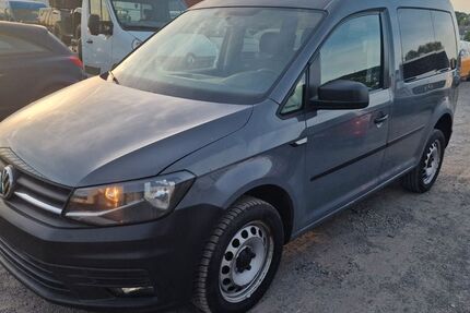 VW Caddy 324.000 km 7.300 &euro; Büdingen 63654