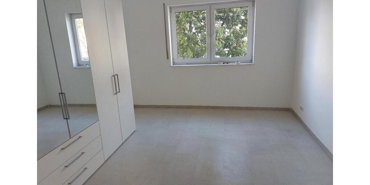 Terrassenwohnung Frankfurt am Main Bergen-Enkheim - 3 Zimmer, 120 m&sup2;, 1.950&euro; | Angebot:25977548