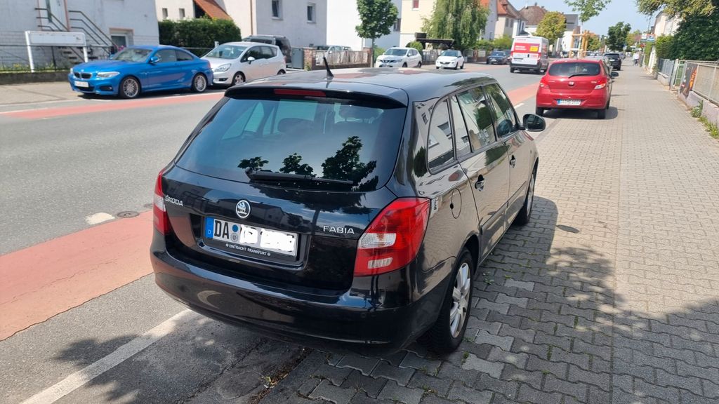 Skoda Fabia 69.000 km 6.300 &euro; Erzhausen 64390
