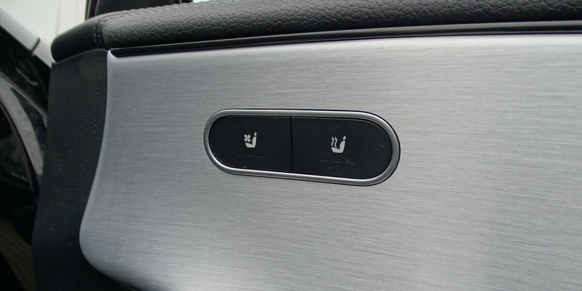 Mercedes-Benz A 200 AMG Line, Standheizung, Leder, Rückfahrkamer 145.252 km 17.990 &euro; Rodgau 63110