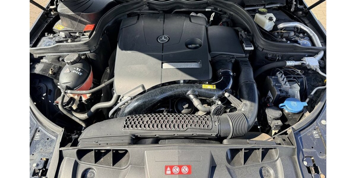 Mercedes-Benz E 250 Sport Edition/AMG-Line/NightPaket 96.900 km 20.890 &euro; Frankfurt 60386