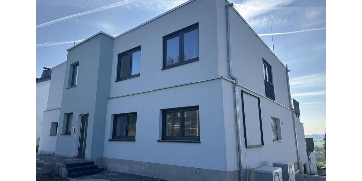 Dachgeschoßwohnung Karben - 3 Zimmer, 158 m&sup2;, 2.060&euro; | Angebot:25384234