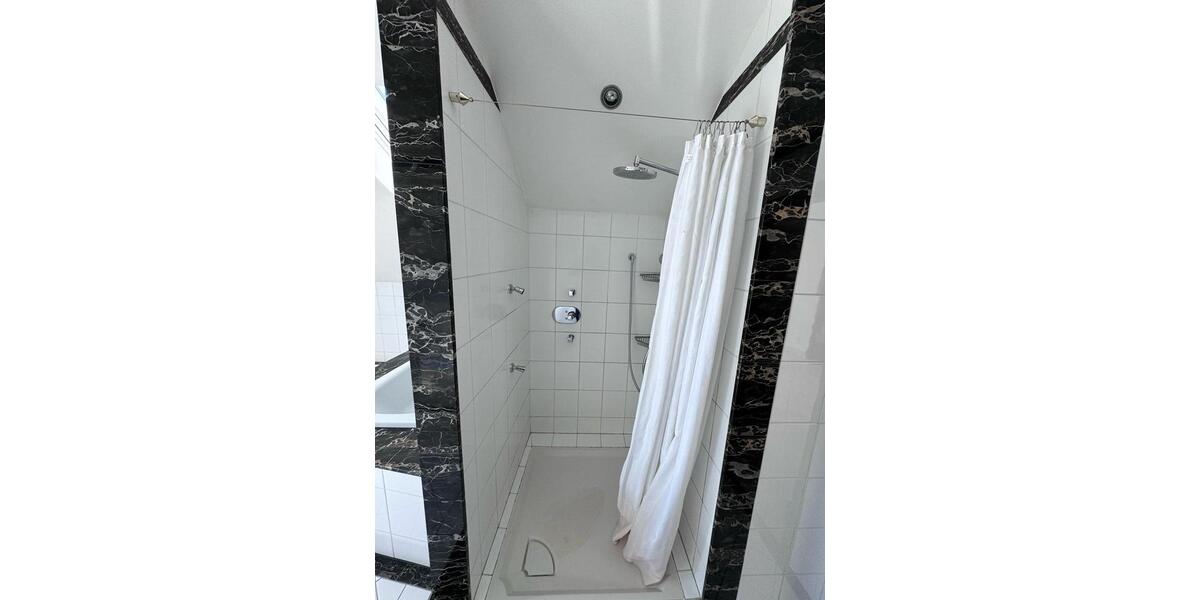 Maisonettenwohnung Dietzenbach - 6 Zimmer, 182 m&sup2;, 2.950&euro; | Angebot:19980319