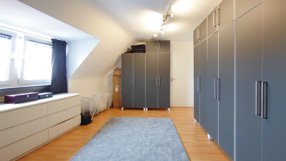 Maisonettenwohnung Langen (Hessen) - 5 Zimmer, 260 m&sup2;, 1.300&euro; | Angebot:25920469