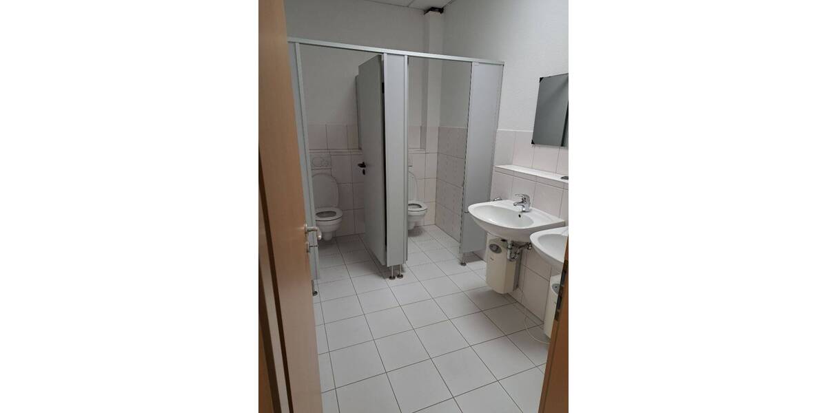 Gewerbeobjekt Oberursel - 5 Zimmer, 257 m&sup2;, 2.549&euro; | Angebot:25776590