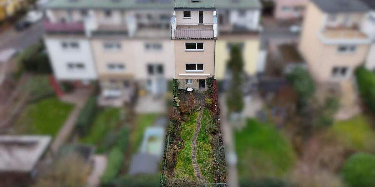 Reihenmittelhaus Frankfurt am Main Dornbusch - 4 Zimmer, 102 m&sup2;, 530.000&euro; | Angebot:25663785