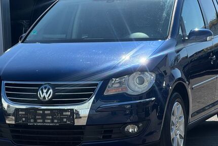 VW Touran 114.350 km 4.999 &euro; Offenbach am Main 63075