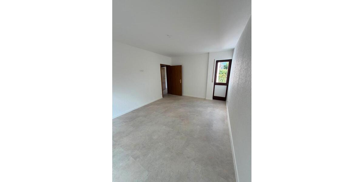Erdgeschoßwohnung Mühlheim am Main - 4 Zimmer, 142 m&sup2;, 2.500&euro; | Angebot:27586324