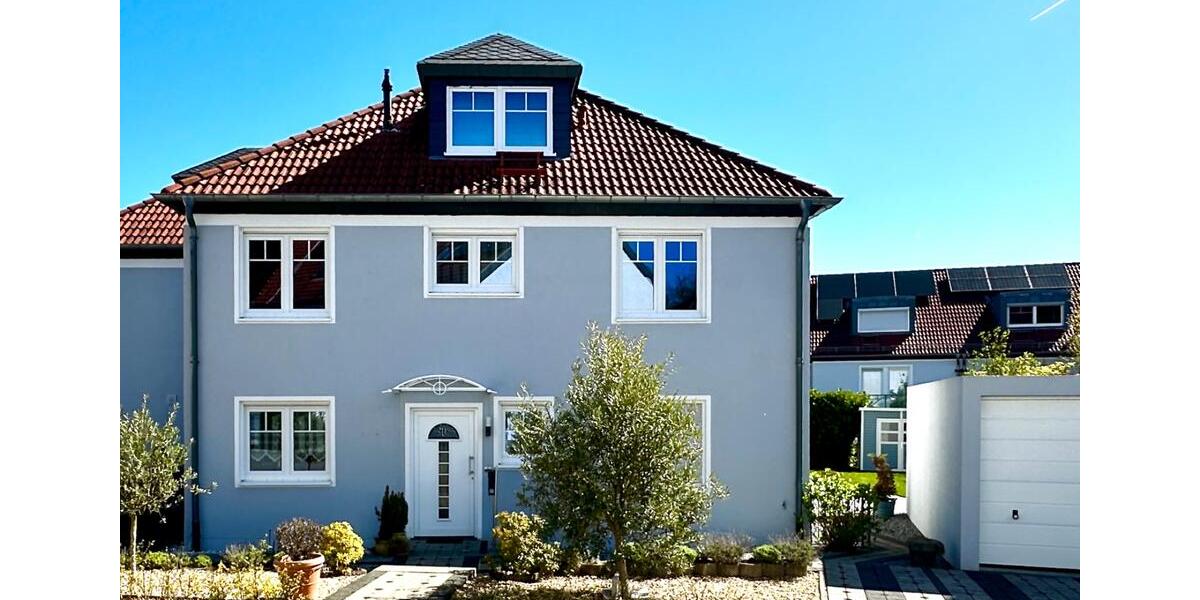 Doppelhaushälfte Bad Vilbel - 7 Zimmer, 207 m&sup2;, 1.099.000&euro; | Angebot:26057633