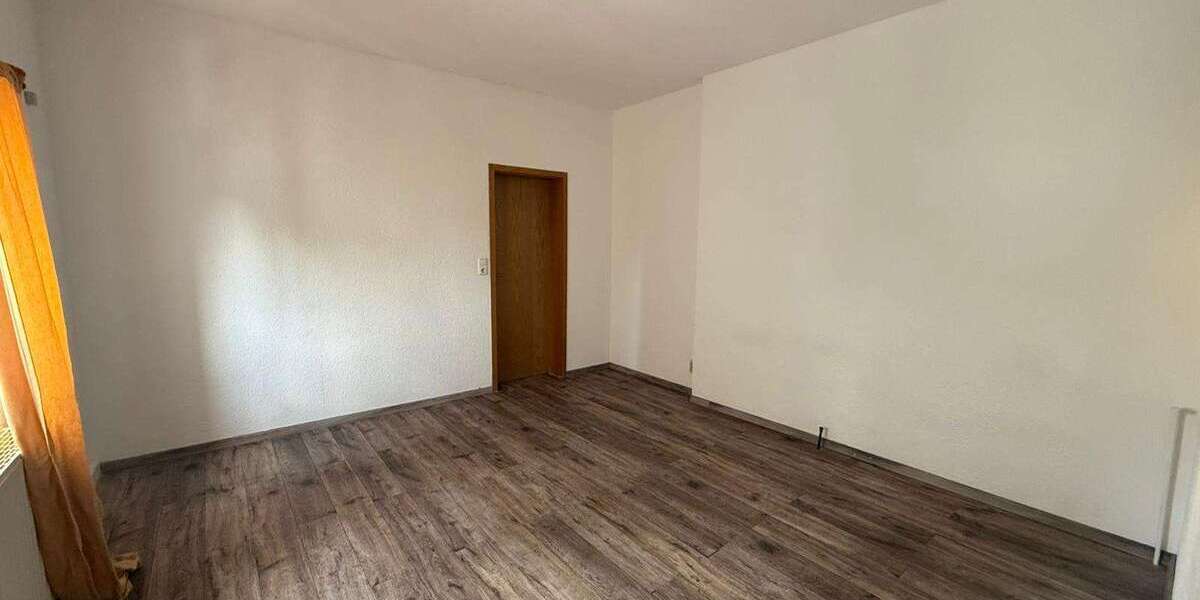 Etagenwohnung Frankfurt Rödelheim - 6 Zimmer, 103 m&sup2;, 1.545&euro; | Angebot:26067676