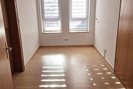 Gewerbeobjekt Mömbris - 4 Zimmer, 85 m&sup2;, 540&euro; | Angebot:25675688