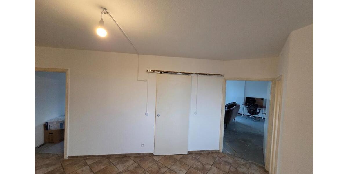 Etagenwohnung Frankfurt am Main Sossenheim - 4.5 Zimmer, 110 m&sup2;, 1.200&euro; | Angebot:25903895