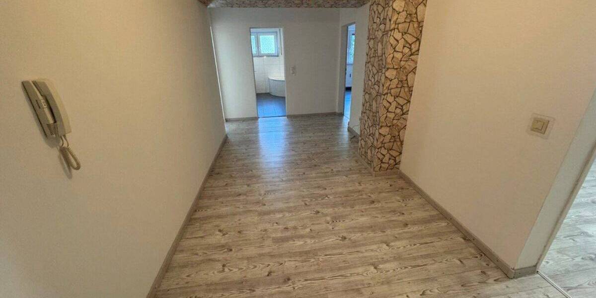 Etagenwohnung Neuberg Ravolzhausen - 4 Zimmer, 120 m&sup2;, 1.250&euro; | Angebot:26034805