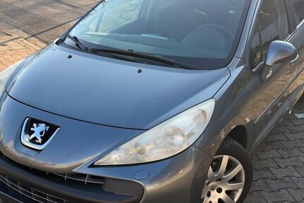 Peugeot 207 208.000 km 1.500 &euro; Frankfurt am Main 65933