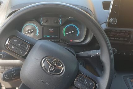 Toyota Proace City 27.000 km 21.900 &euro; Rödermark 63322