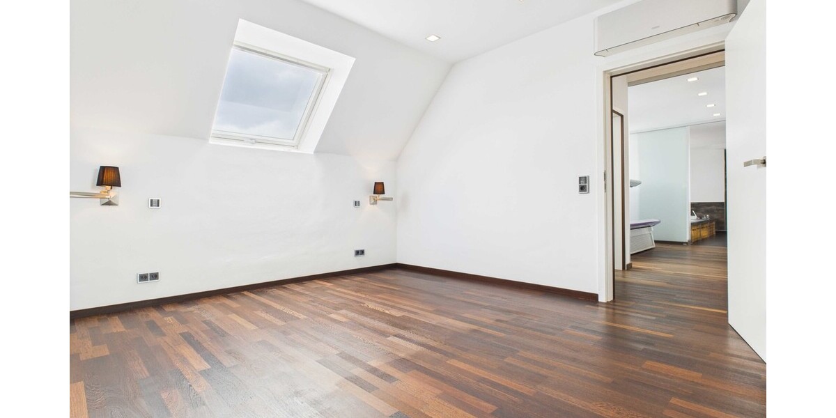 Exklusives Maisonette-Penthouse mit EBK, Whirlpool, Sauna & 2 TG-Stellplätzen - provisionsfrei - Maisonettenwohnung Karben / Petterweil Petterweil | Angebot:24951224
