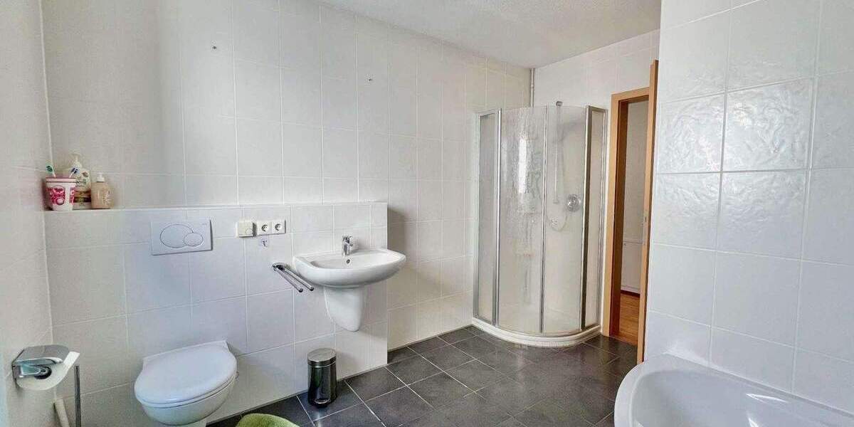 Einfamilienhaus Frankfurt am Main Berkersheim - 5 Zimmer, 181 m&sup2;, 1.095.000&euro; | Angebot:25706155