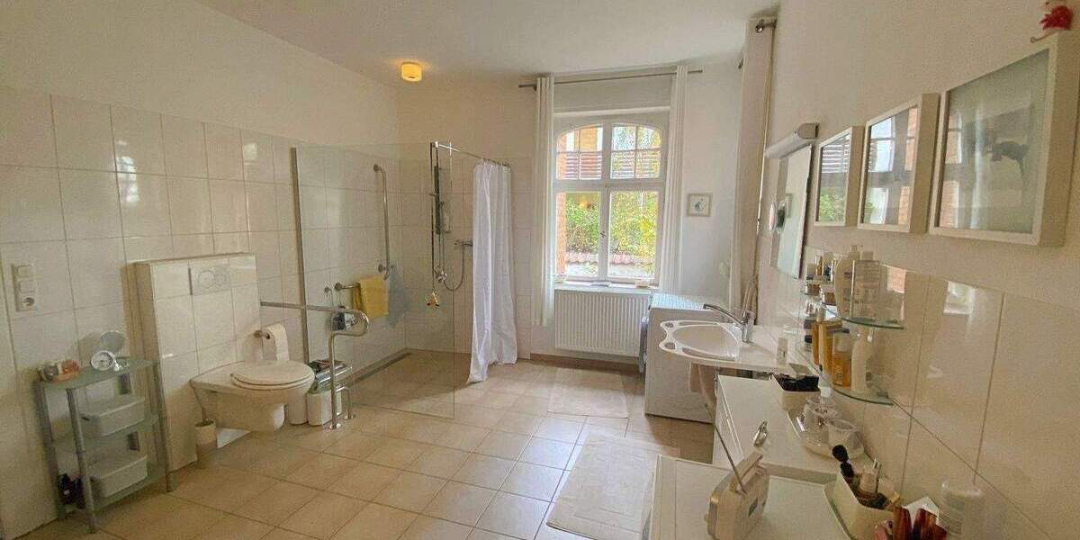 Mehrfamilienhaus, Wohnhaus Hainburg Hainstadt - 9 Zimmer, 320 m&sup2;, 330.000&euro; | Angebot:26027681