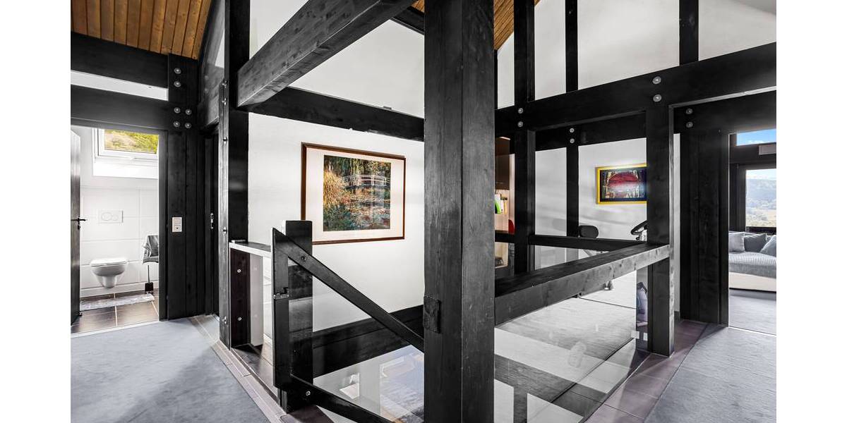 Einfamilienhaus Gelnhausen Haitz - 8 Zimmer, 354 m&sup2;, 950.000&euro; | Angebot:25685325