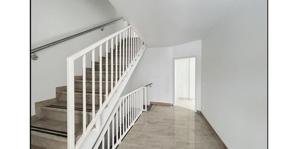 Einfamilienhaus Frankfurt am Main Eschersheim - 6 Zimmer, 177 m&sup2;, 3.700&euro; | Angebot:26418782