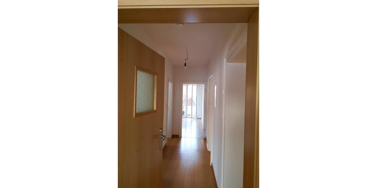 Etagenwohnung Dreieich - 3 Zimmer, 80 m&sup2;, 1.200&euro; | Angebot:25907774