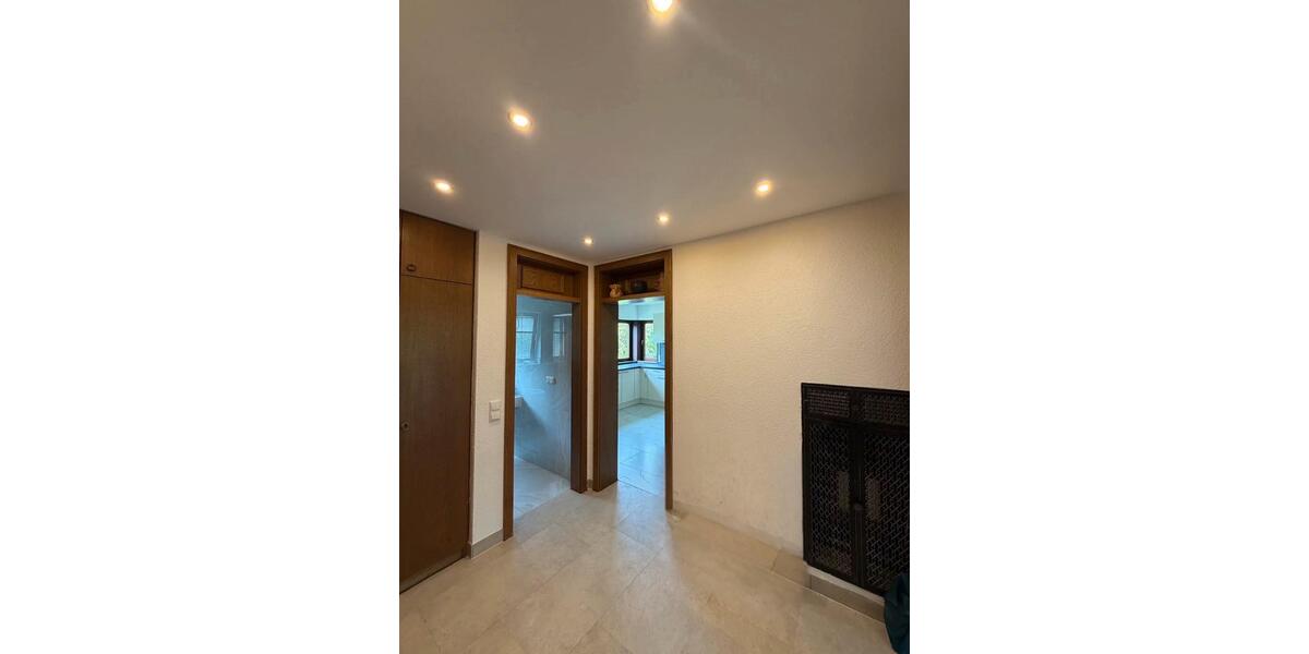 Erdgeschoßwohnung Mühlheim am Main - 4 Zimmer, 142 m&sup2;, 2.500&euro; | Angebot:27586324