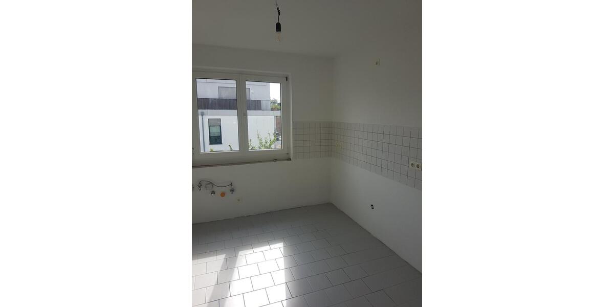 Etagenwohnung Frankfurt am Main Eschersheim - 3 Zimmer, 83 m&sup2;, 1.000&euro; | Angebot:25501525