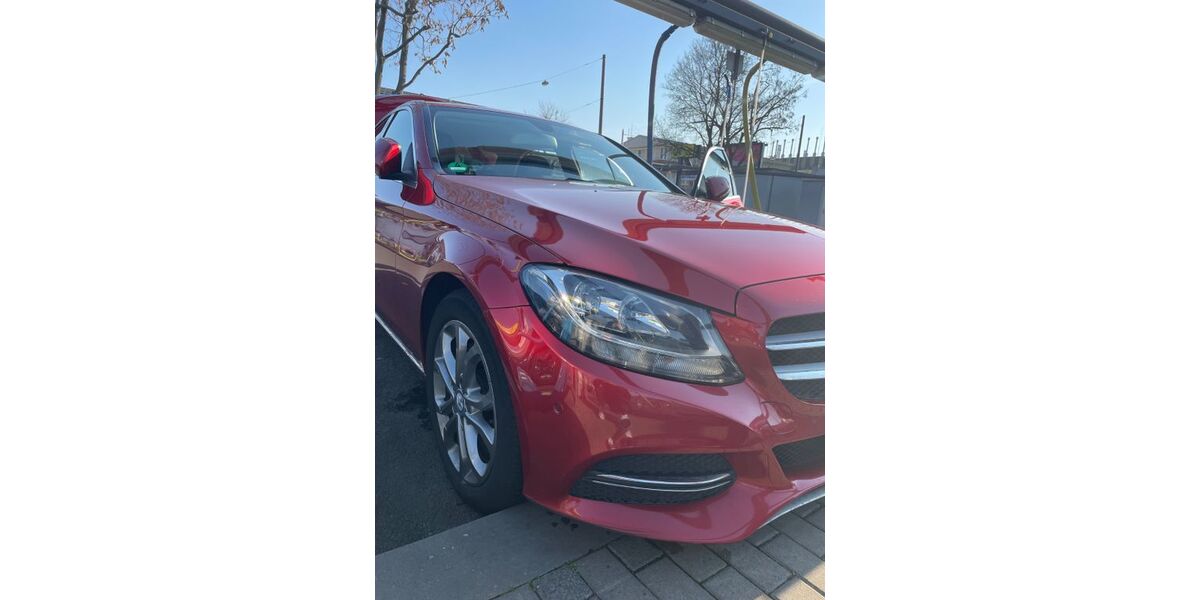 Mercedes-Benz C 220 203.000 km 14.000 &euro; Frankfurt am Main 65933