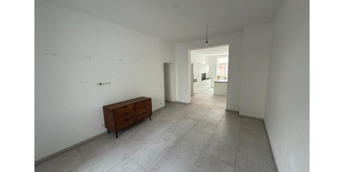 Erdgeschoßwohnung Frankfurt am Main Innenstadt 2 - 4 Zimmer, 120 m&sup2;, 3.300&euro; | Angebot:25853883