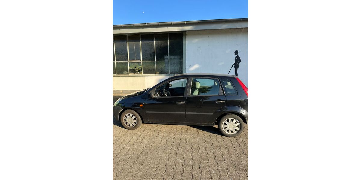 Ford Fiesta 236.000 km 700 &euro; Glauburg 63695