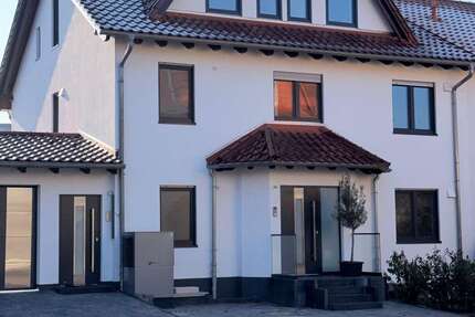 Haus Karben - 10 Zimmer, 305 m&sup2;, 1.100.000&euro; | Angebot:24647219