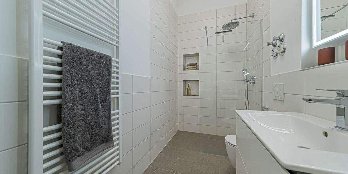 Etagenwohnung Frankfurt am Main Bahnhofsviertel - 2 Zimmer, 70 m&sup2;, 1.690&euro; | Angebot:25661874