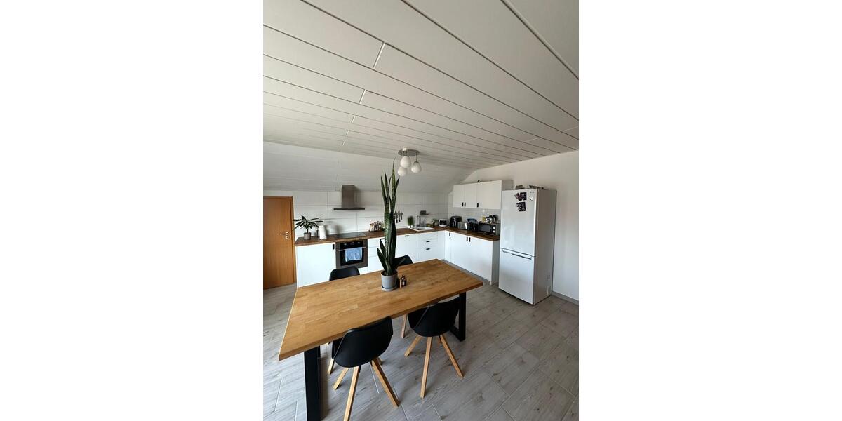 Dachgeschoßwohnung Schöneck - 2 Zimmer, 75 m&sup2;, 950&euro; | Angebot:25852359