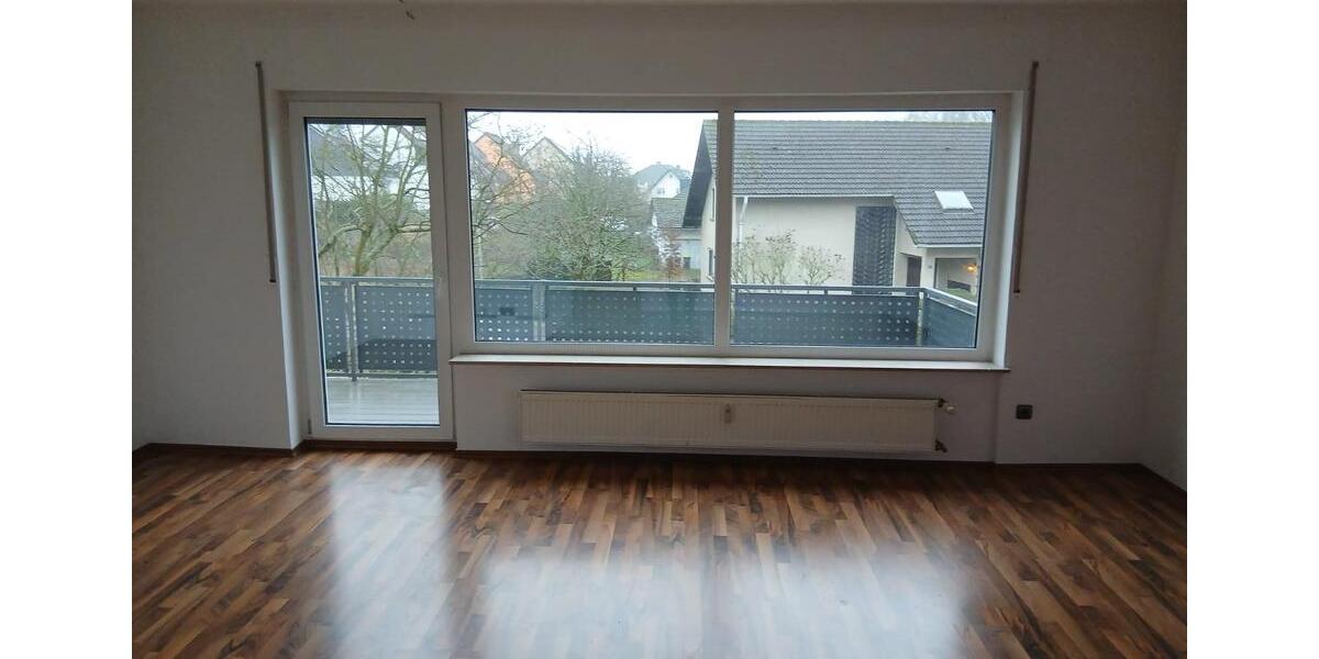 Etagenwohnung Friedrichsdorf - 3 Zimmer, 105 m&sup2;, 1.300&euro; | Angebot:25170172