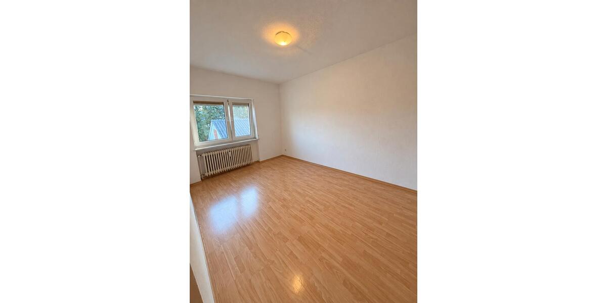 Etagenwohnung Limeshain - 3 Zimmer, 97 m&sup2;, 1.350&euro; | Angebot:27572579