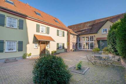 Haus Dietzenbach - 8 Zimmer, 404 m&sup2;, 1.100.000&euro; | Angebot:25689000