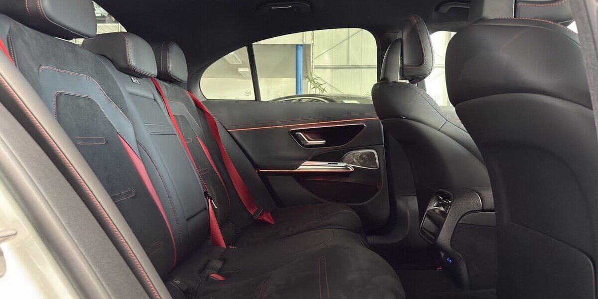 Mercedes-Benz E 53 AMG Hybrid 4M+ DYNAMIC+-DRVERS PACK-AHK-HUD 31.040 km 85.889 &euro; Groß-Umstadt 64823