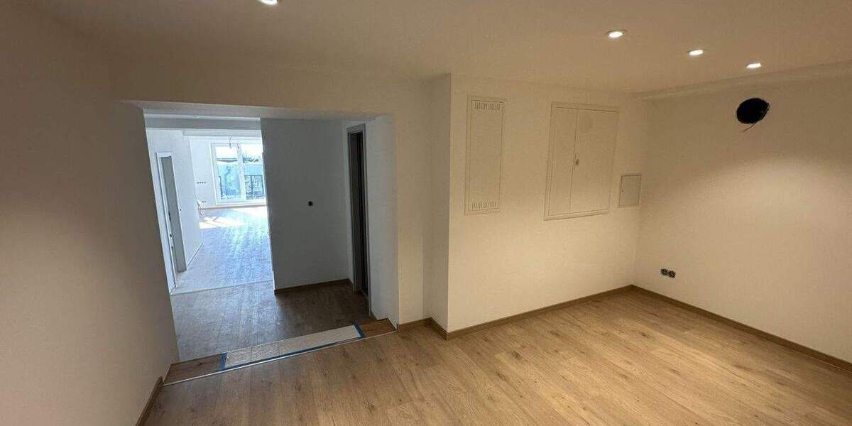 Etagenwohnung Karben Klein-Karben - 4 Zimmer, 170 m&sup2;, 2.050&euro; | Angebot:25665203