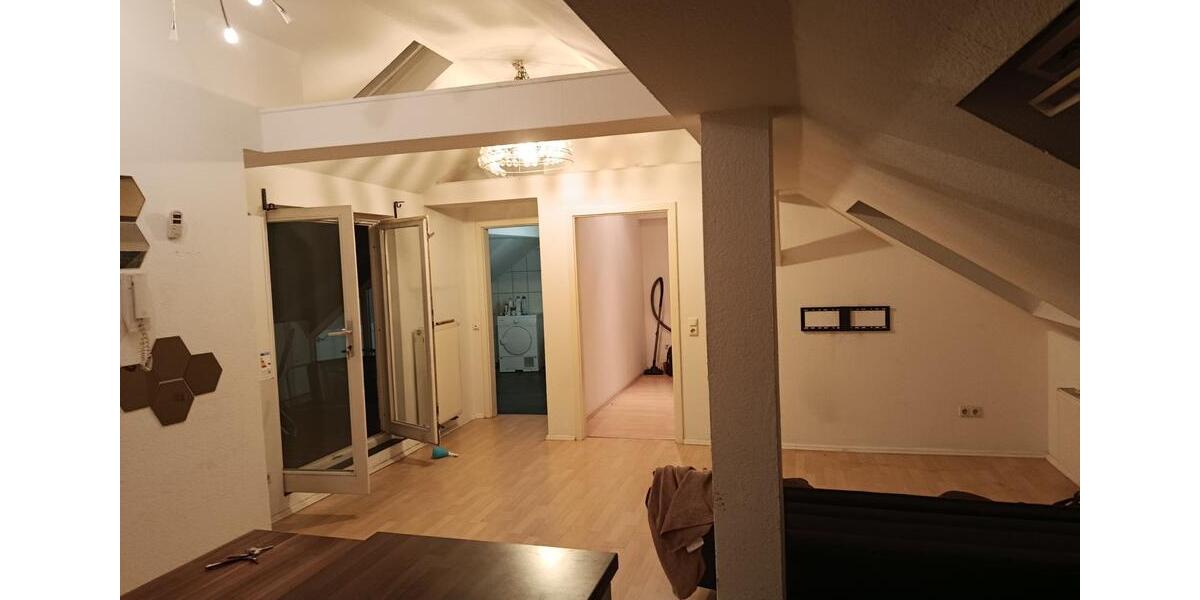 Dachgeschoßwohnung Offenbach am Main - 1.5 Zimmer, 64 m&sup2;, 890&euro; | Angebot:25658957